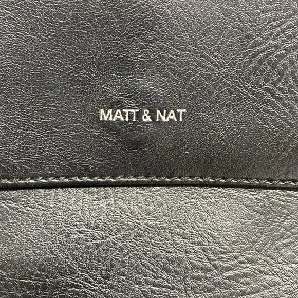 Matt & Nat Black Minka Vegan Hobo Bag Dwell Crossbody Bag - Picture 5 of 17